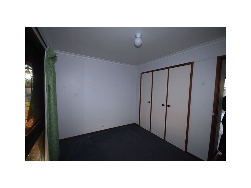 63 Undurra Drive, Glenfield Park NSW 2650