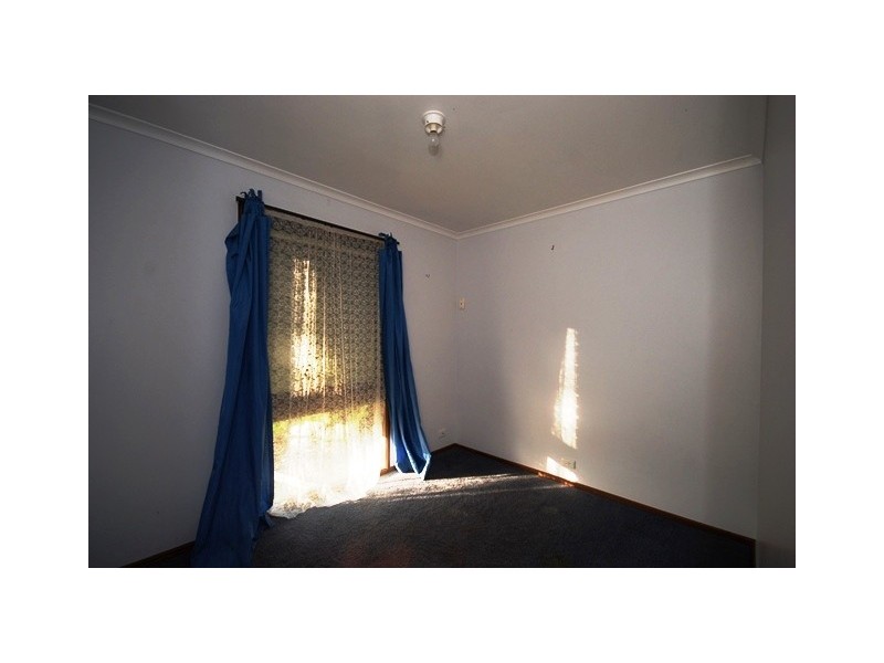 63 Undurra Drive, Glenfield Park NSW 2650