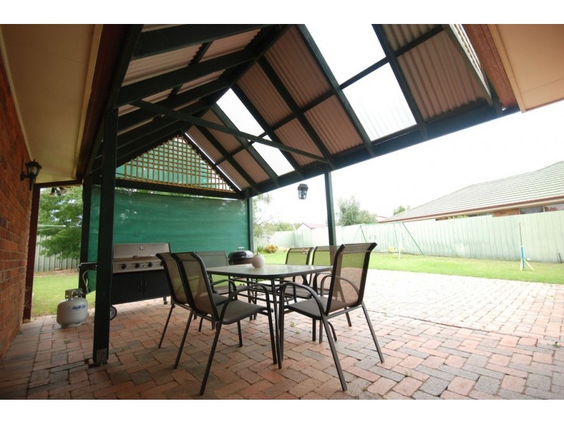9 Malebo Place, Tatton NSW 2650