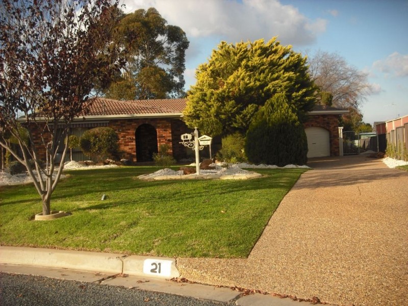 21 Alldis Place, Kooringal NSW 2650