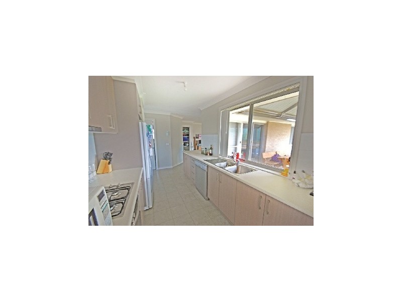 4/10 Kimberley Drive, Tatton NSW 2650