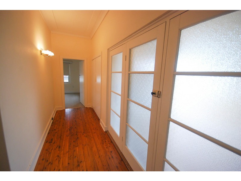 48 Blamey Street, Turvey Park NSW 2650