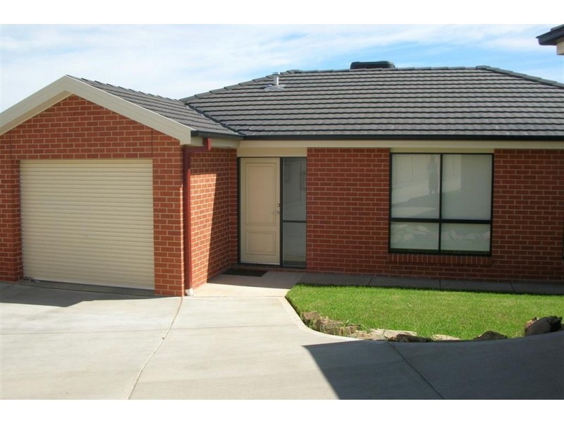 2/26 Dove Street, Mount Austin NSW 2650