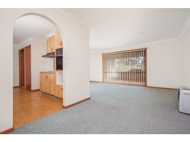 92 Undurra Drive, Glenfield Park NSW 2650