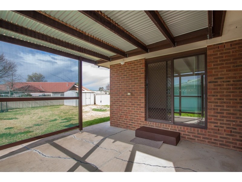92 Undurra Drive, Glenfield Park NSW 2650