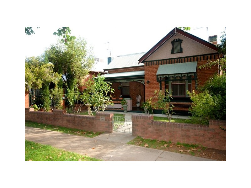 20 McKinnon Street, Wagga Wagga NSW 2650