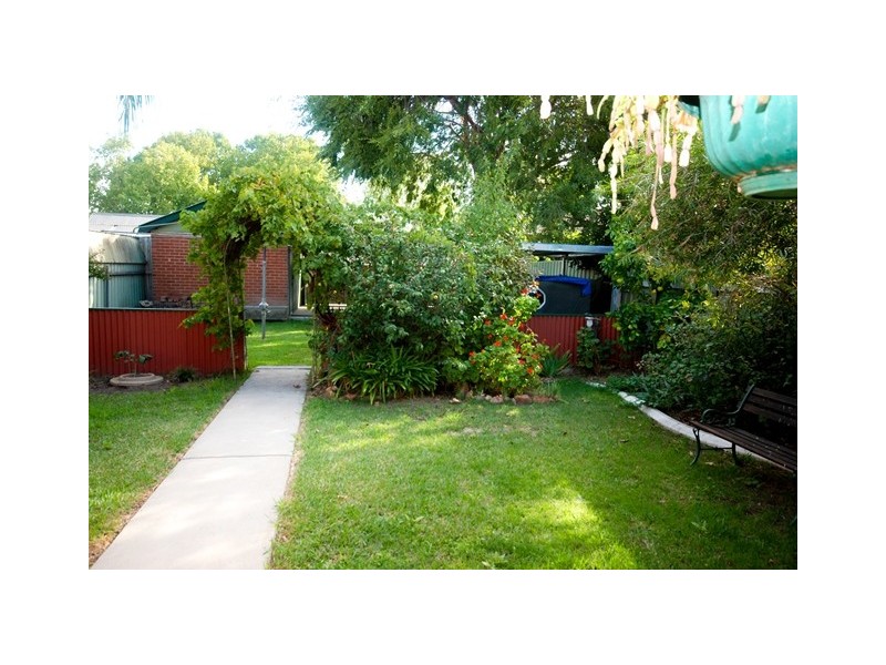 20 McKinnon Street, Wagga Wagga NSW 2650