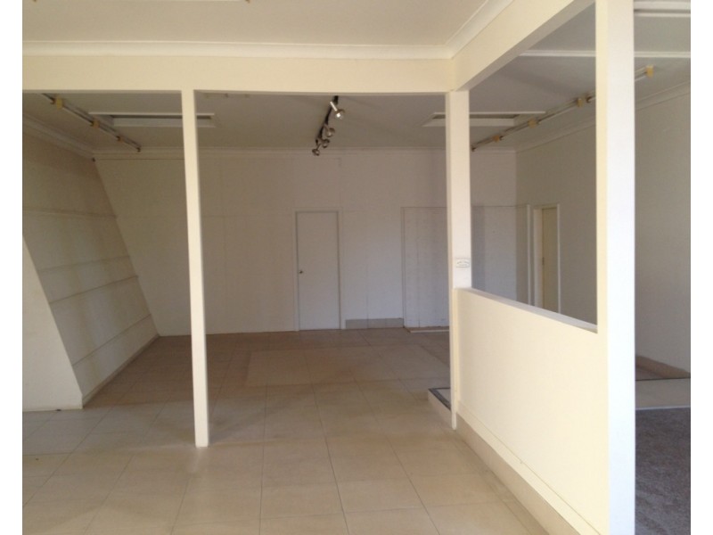 258 Hammond Avenue, Wagga Wagga NSW 2650