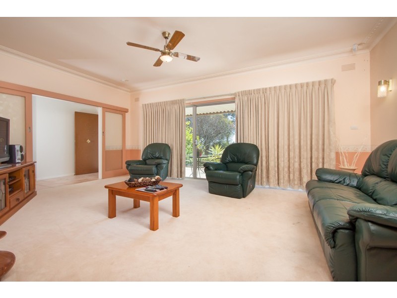 50 Walteela Avenue, Mount Austin NSW 2650