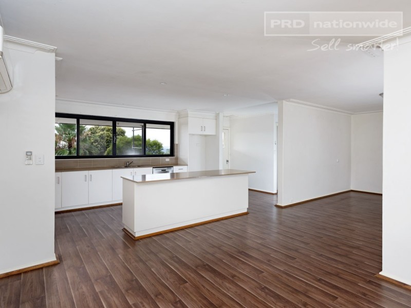 11 Panorama Street, Kooringal NSW 2650