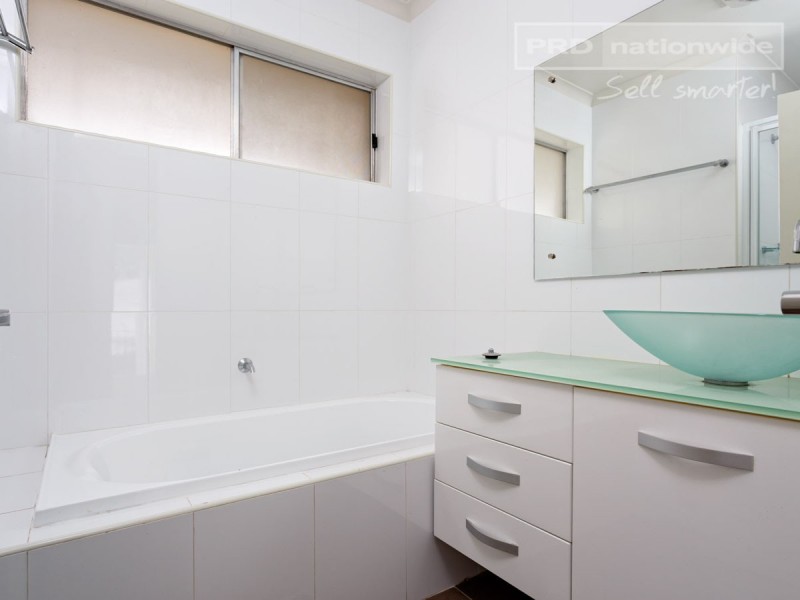 11 Panorama Street, Kooringal NSW 2650