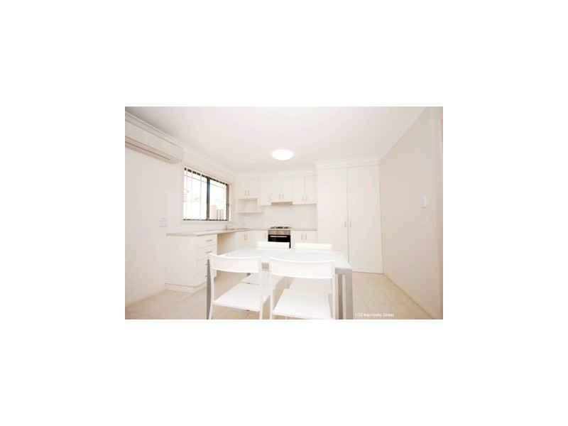 4/38 Kenneally Street, Kooringal NSW 2650