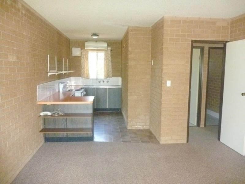 6/21 Nordlingen Drive, Tolland NSW 2650