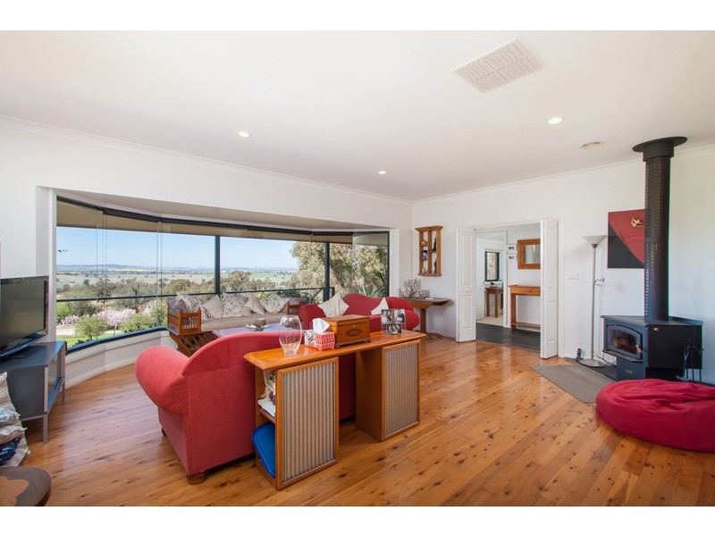 5 Brucedale Drive, Brucedale NSW 2650