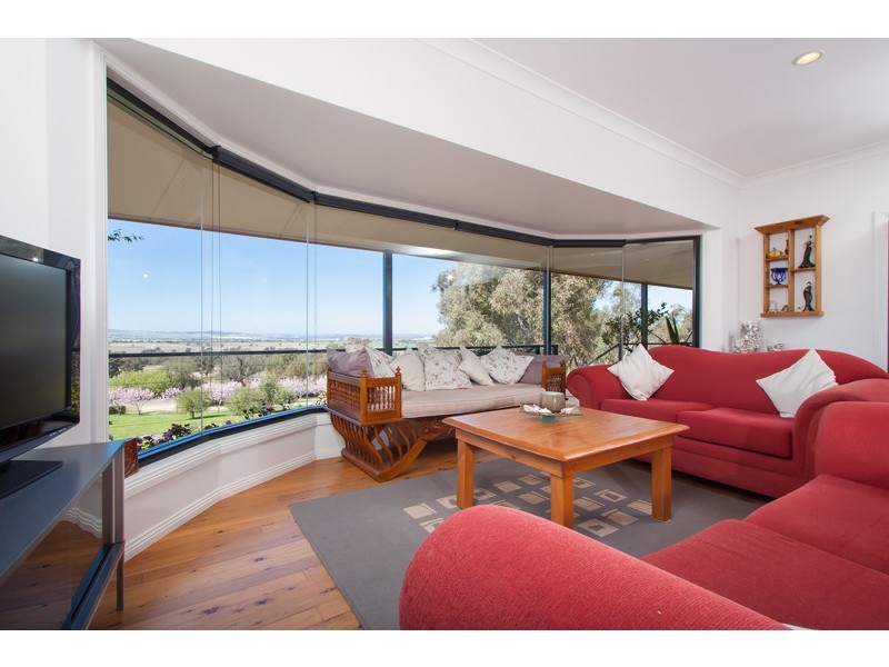 5 Brucedale Drive, Brucedale NSW 2650