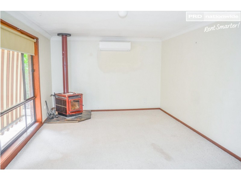 40 Pugsley Ave, Estella NSW 2650