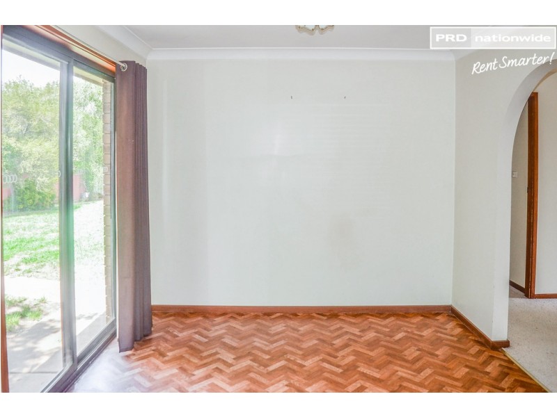 40 Pugsley Ave, Estella NSW 2650