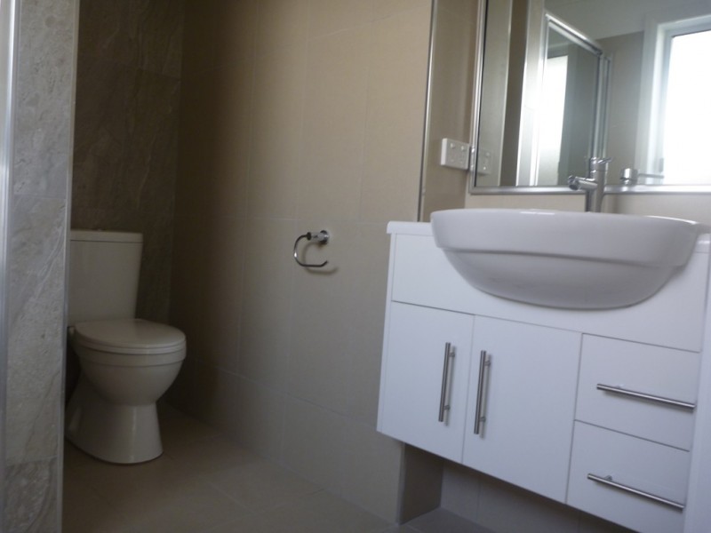 2/6 Tiki Place, Glenfield Park NSW 2650