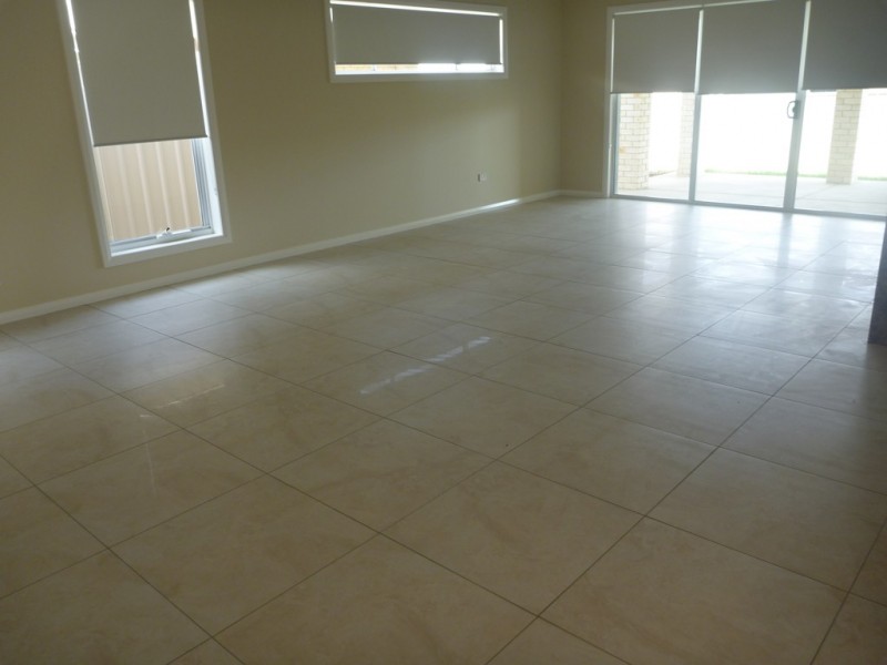 2/6 Tiki Place, Glenfield Park NSW 2650