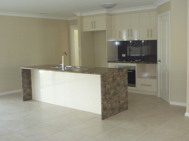 2/6 Tiki Place, Glenfield Park NSW 2650