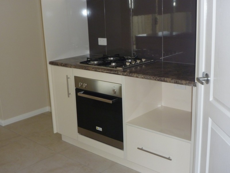 2/6 Tiki Place, Glenfield Park NSW 2650