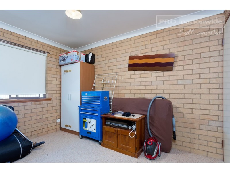 Units 1-4/2A Rowe Street, Lake Albert NSW 2650