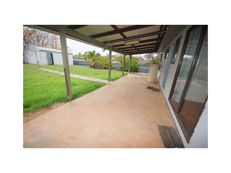 21 Stinson Street, Coolamon NSW 2701