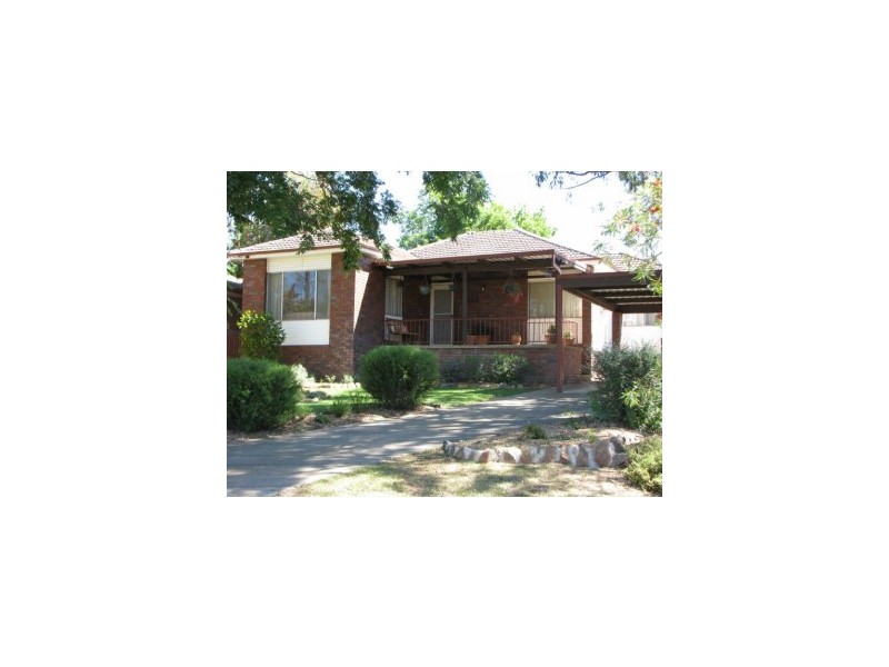 3 Menzies Avenue, Kooringal NSW 2650