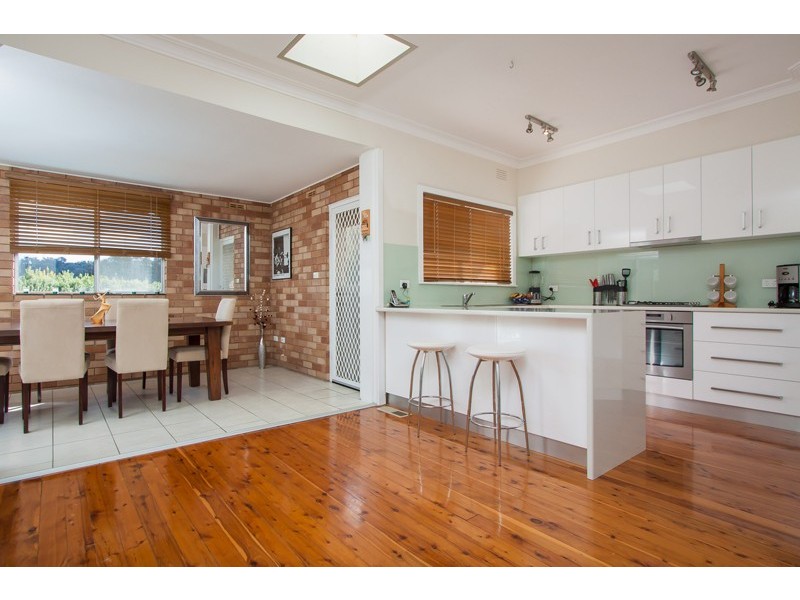 9 White Avenue, Kooringal NSW 2650