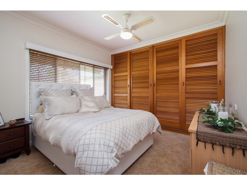 9 White Avenue, Kooringal NSW 2650