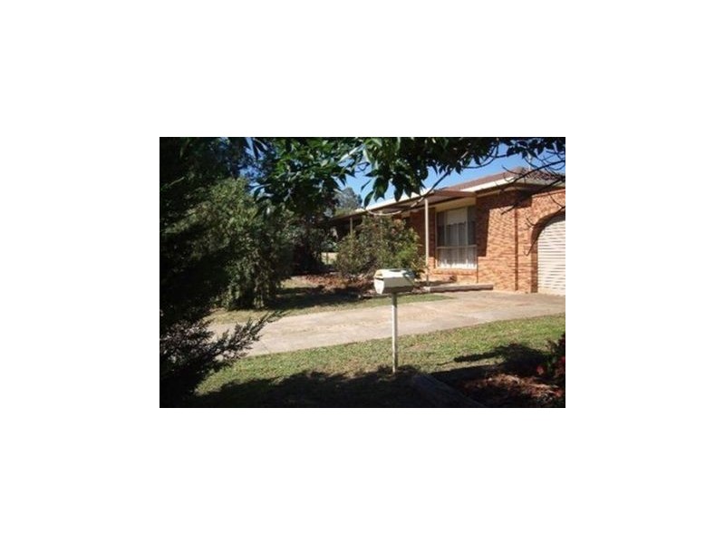 48 Pugsley Ave, Estella NSW 2650