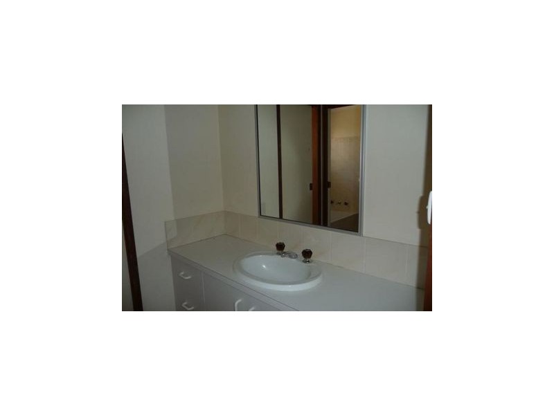 48 Pugsley Ave, Estella NSW 2650