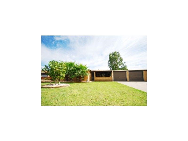 15 Darri Street, Glenfield Park NSW 2650