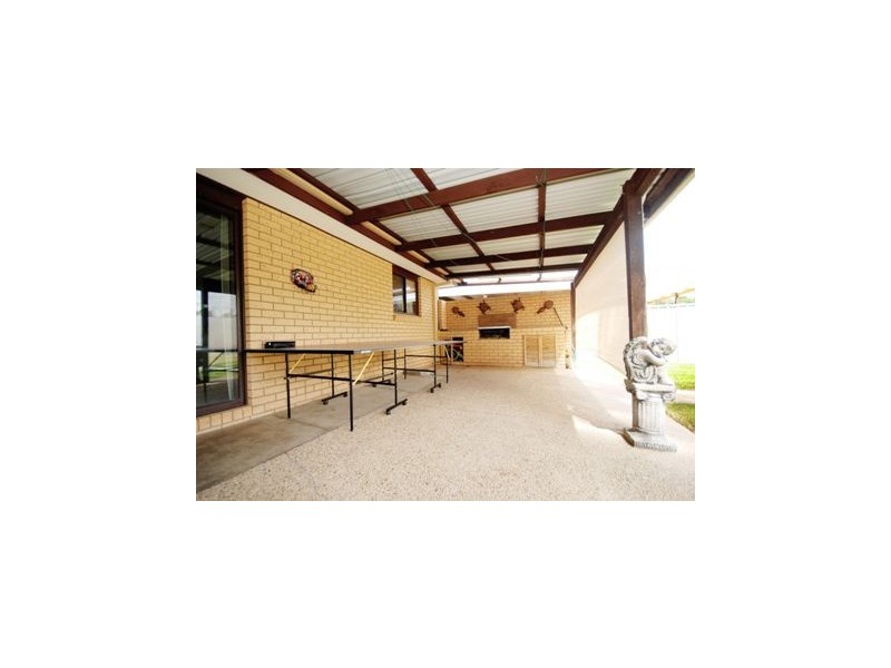 15 Darri Street, Glenfield Park NSW 2650