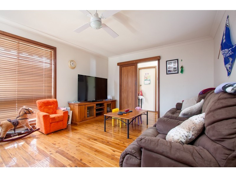 10 Temerloh Avenue, Tolland NSW 2650