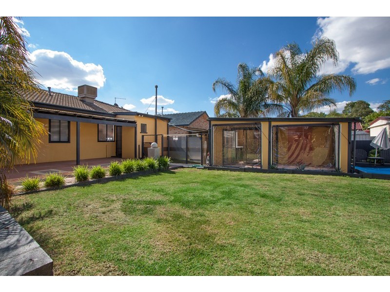 13 Koora Place, Mount Austin NSW 2650