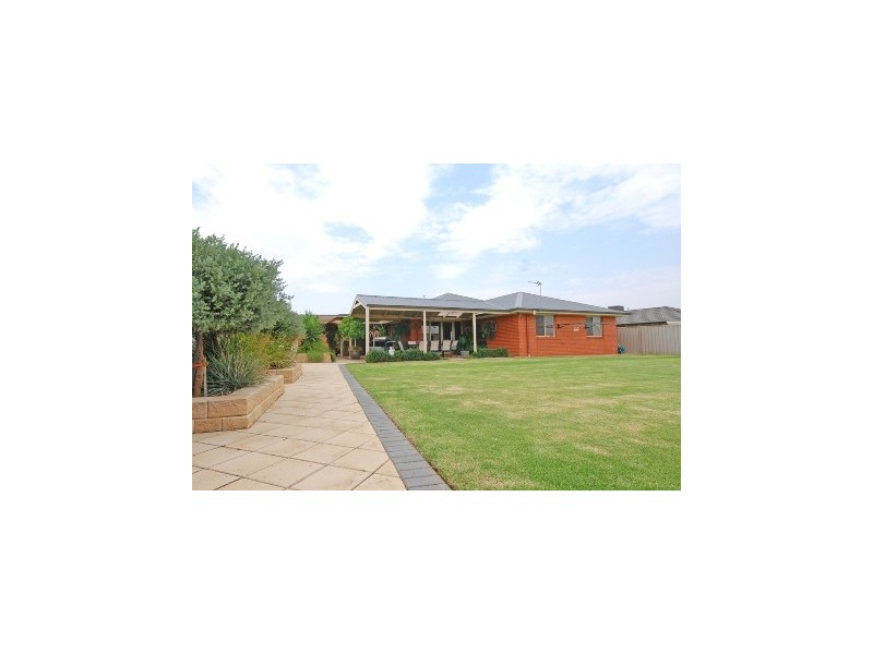 19 Birri Place, Glenfield Park NSW 2650