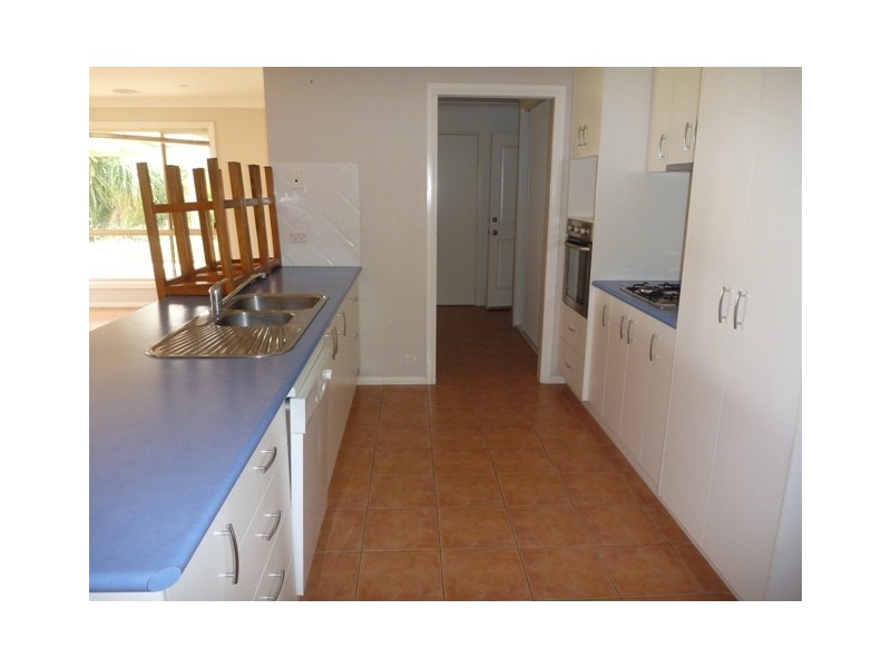 19 Birri Place, Glenfield Park NSW 2650