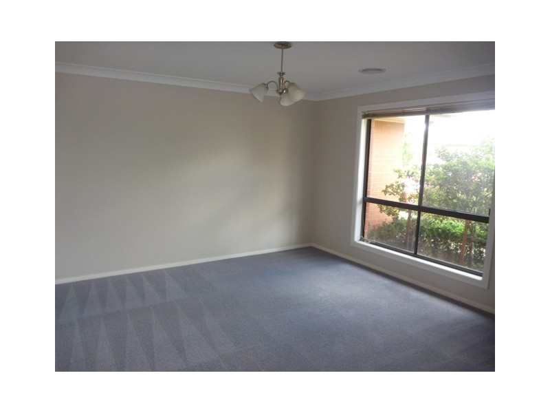 19 Birri Place, Glenfield Park NSW 2650