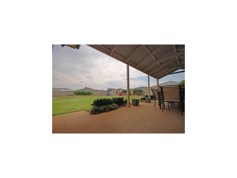19 Birri Place, Glenfield Park NSW 2650