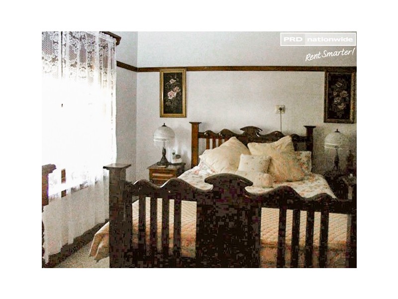 18 Turner Street, Turvey Park NSW 2650