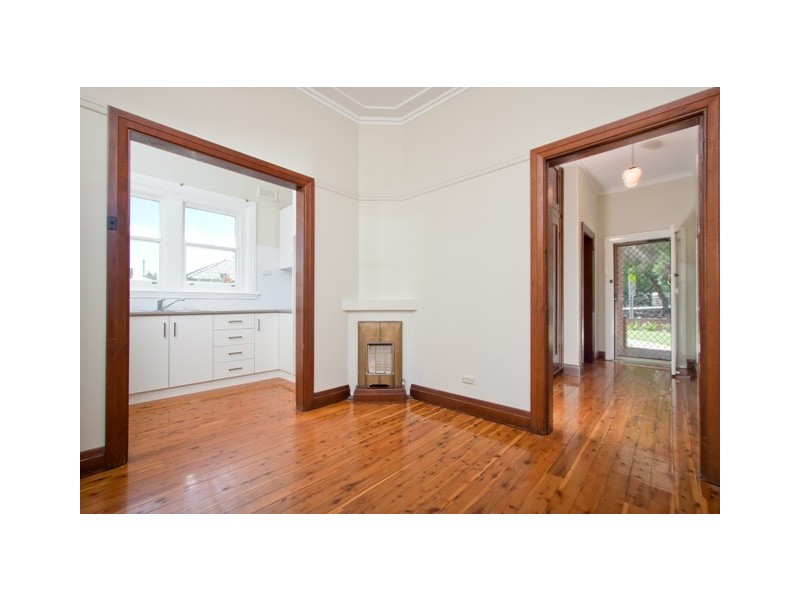 8 Little Best Street, Wagga Wagga NSW 2650