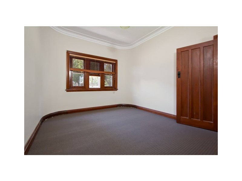 8 Little Best Street, Wagga Wagga NSW 2650