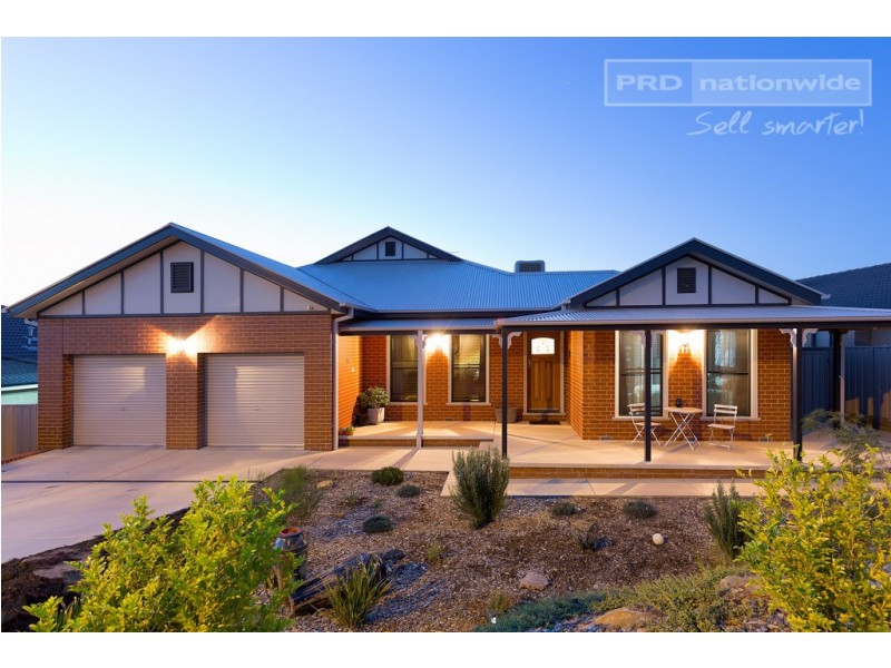 32 Kaloona Drive, Bourkelands NSW 2650