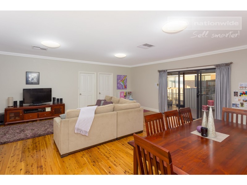 32 Kaloona Drive, Bourkelands NSW 2650