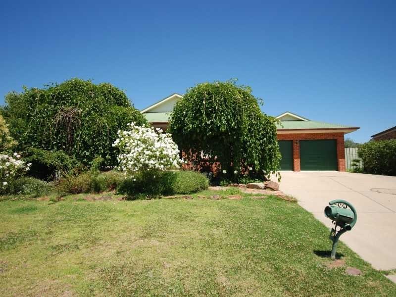 9 Malebo Place, Tatton NSW 2650