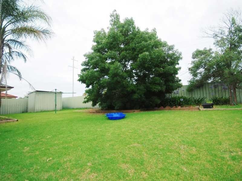 9 Malebo Place, Tatton NSW 2650