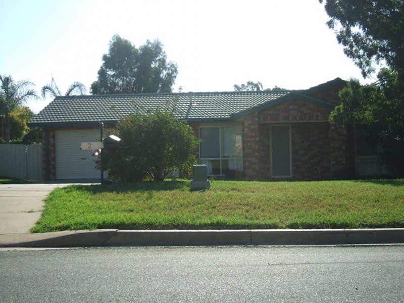 2 Lavender Place, Lake Albert NSW 2650
