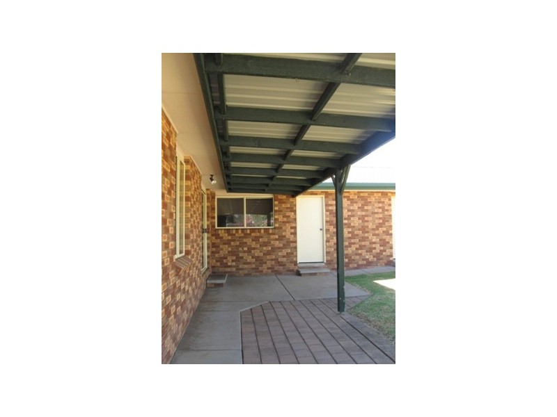 2 Lavender Place, Lake Albert NSW 2650