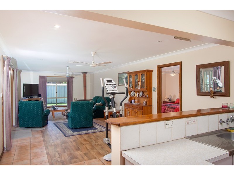 11 Walana Crescent, Kooringal NSW 2650